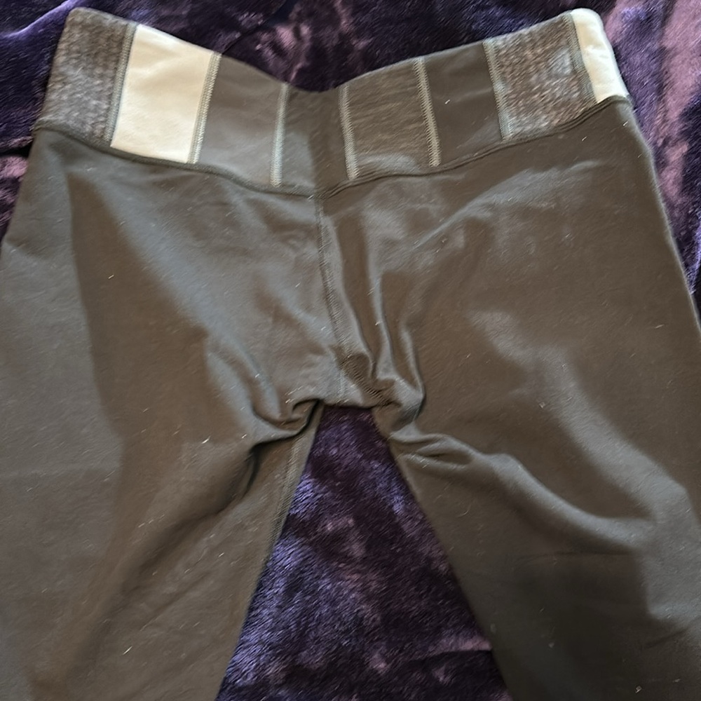 Lululemon Soul Cycle Black Legging W/ gold lightning bolt Size 10 - Picture 3 of 7